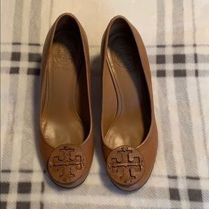 Tory Burch Brown Sally Leather Wedge Pumps